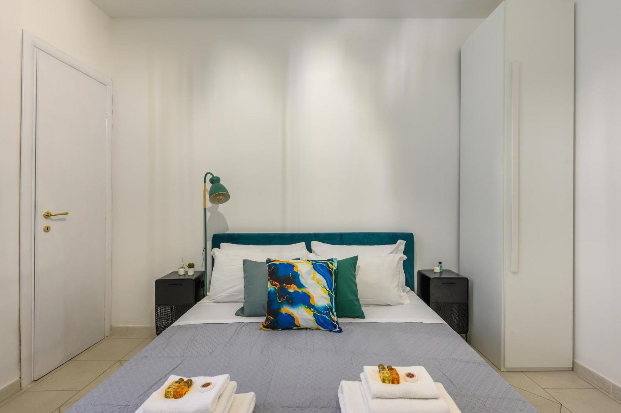 Hb Montebello Apartment Рим Екстериор снимка